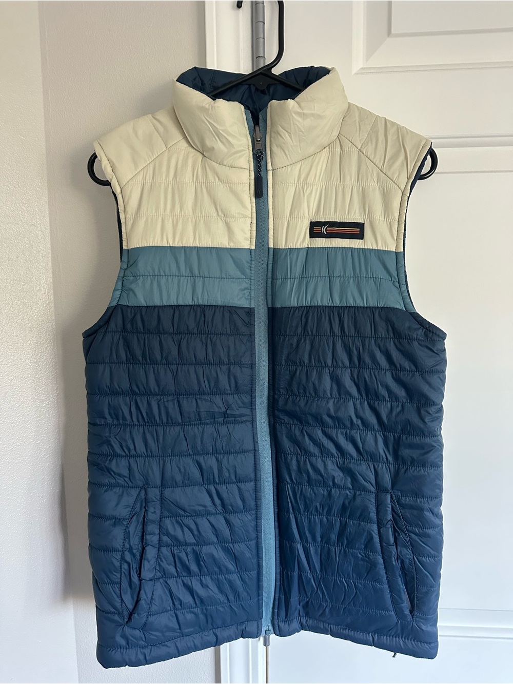 Men's Colorblock Quilted Vest in Navy, Blue & Cream